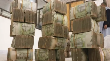 فجوة قياسية.. سعر صرف الريال اليمني في عدن يتجاوز حاجز 1630 مقابل صنعاء